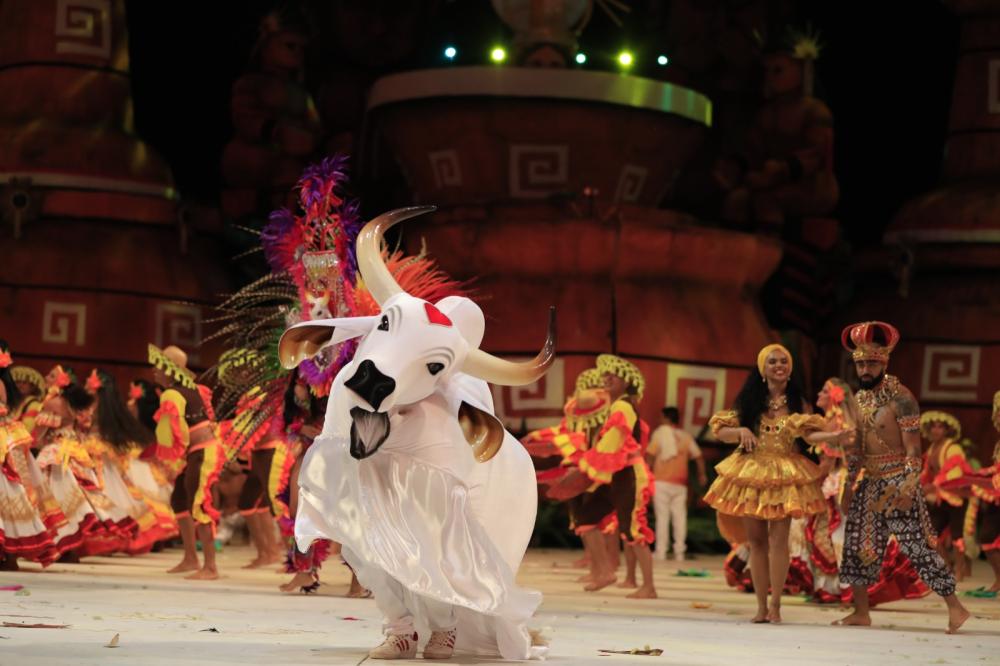 Caprichoso e Garantido participam pela primeira vez do ‘São João da Thay’, no Maranhão