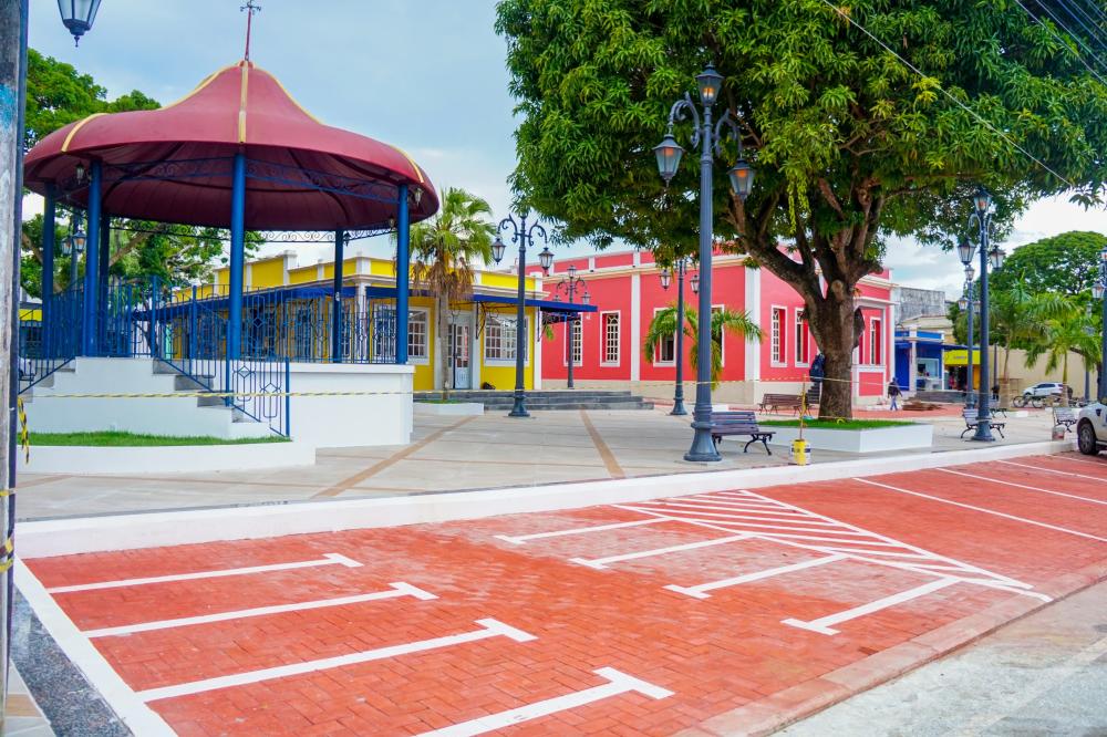 Prefeitura inaugura nova Praça Eduardo Ribeiro e Centro de Cultura e Memória de Parintins, nesta sexta-feira (24)