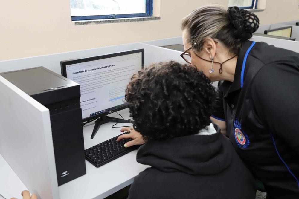 Estudantes do 6° ao 9° ano da rede pública respondem questionário nacional para aprimoramento da educação