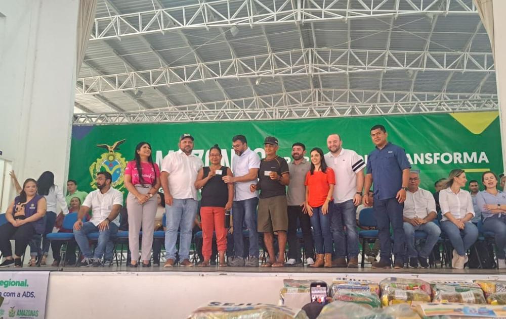 Governo do Estado garante R$ 72,9 mil em crédito e regularização a produtores rurais do Baixo Amazonas
