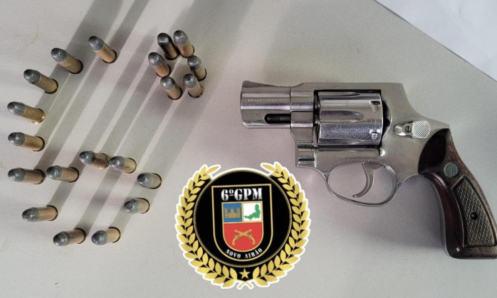Em Novo Airão, PMAM prende dupla e apreende adolescente com drogas, arma e munições