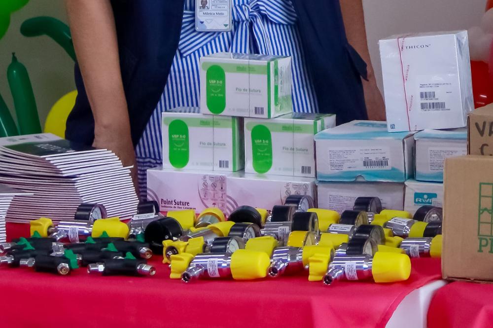 Saúde entrega materiais e insumos para o SPA e Policlínica Dr. José de Jesus Lins de Albuquerque