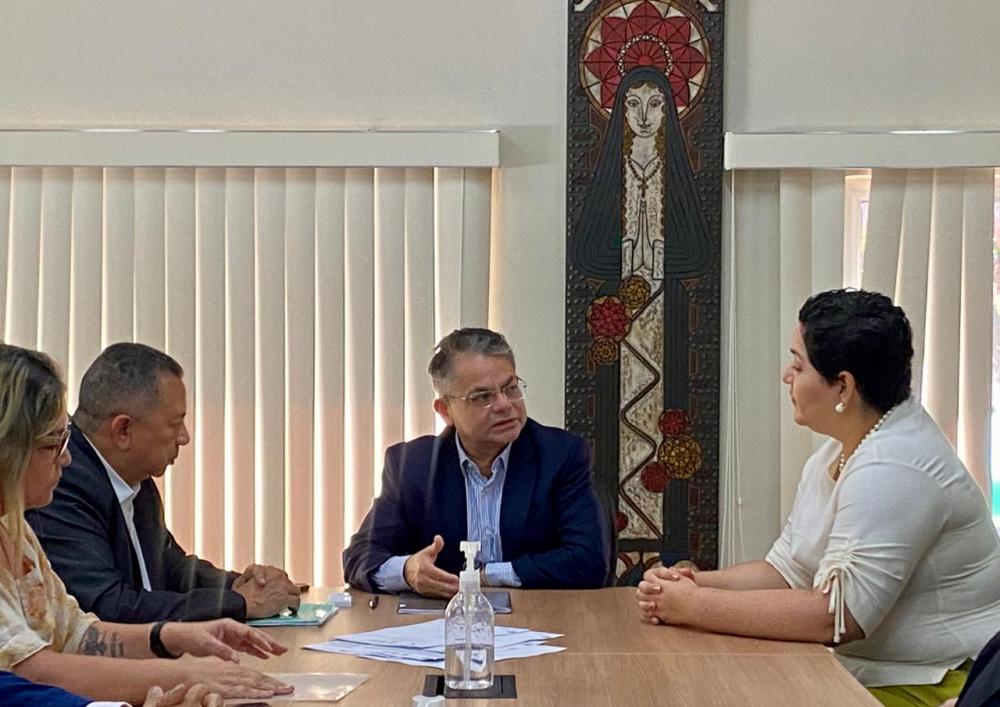 Ipaam assina acordo de cooperação técnica com Associação dos Municípios para atender o interior do estado