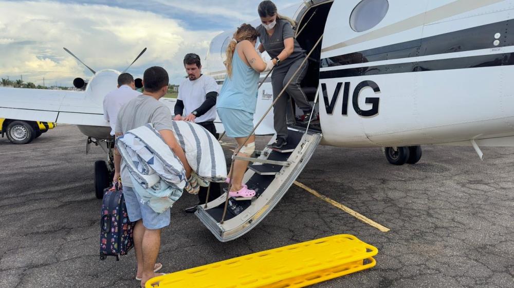 Governo do Amazonas inicia transferência para Manaus das vítimas de acidente na BR-174