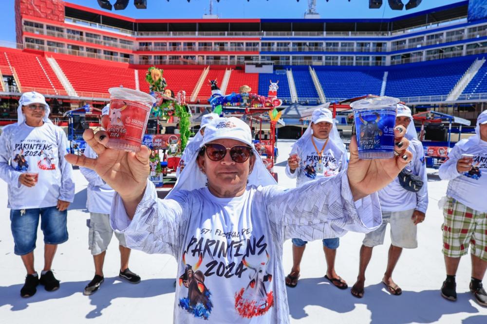 Festival de Parintins 2024: Cosama inicia Ação Água nas Torcidas nos pontos turísticos e estratégicos da cidade