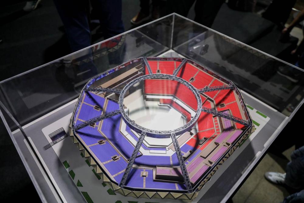 Na primeira noite do 57º Festival de Parintins, Wilson Lima apresenta proposta do novo Bumbódromo de Parintins