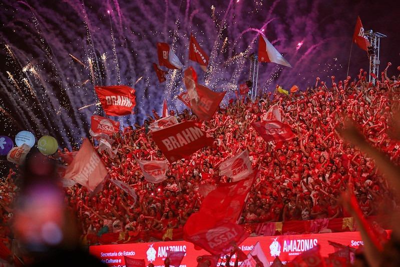 Festival de Parintins 2024: Garantido abre a terceira noite e encanta a galera vermelha e branca