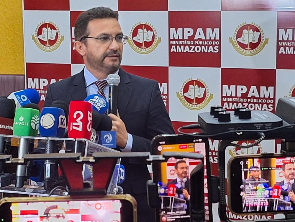 Operação do MPAM que investiga fraudes em licitações prende três pessoas, em Manaus