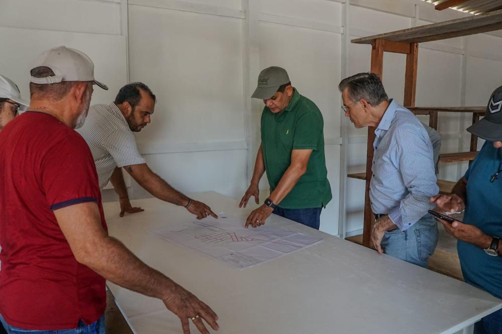 Bi Garcia assina nesta sexta (12) ordem de serviço para asfaltamento de 33 ruas em Vila Amazônia