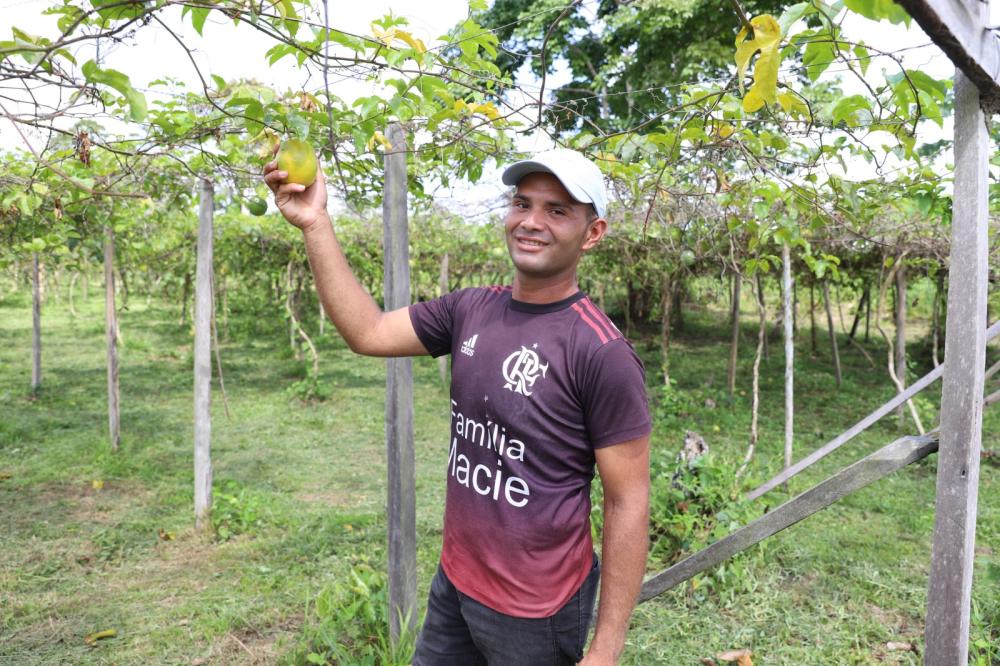 Dia da Juventude Rural: Em Autazes, jovem administra a fazenda da família existente há gerações