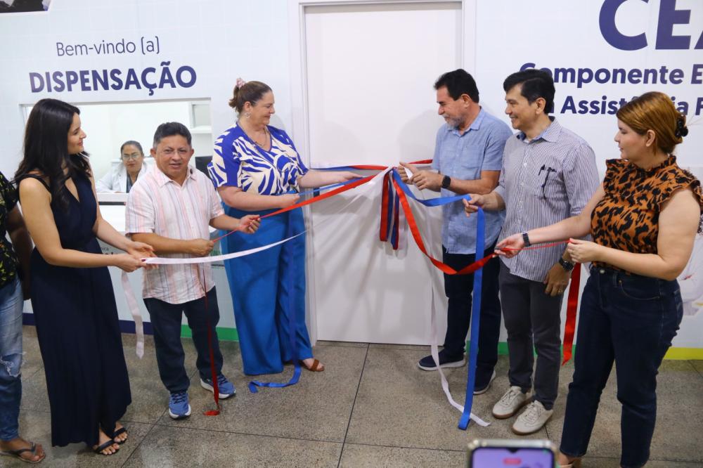 Governo do Amazonas inaugura farmácia descentralizada de medicamentos de alto custo, na zona leste