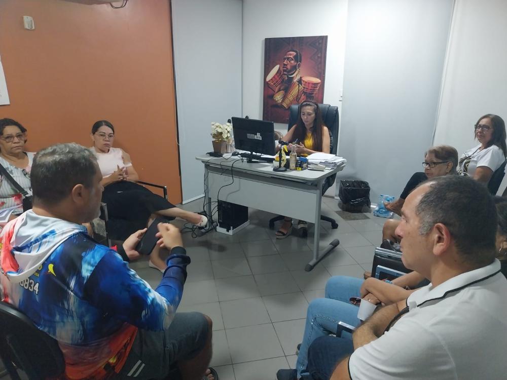 Secretaria de Turismo e proprietários de meios de hospedagem discutem melhorias para o Festival de Parintins 2025