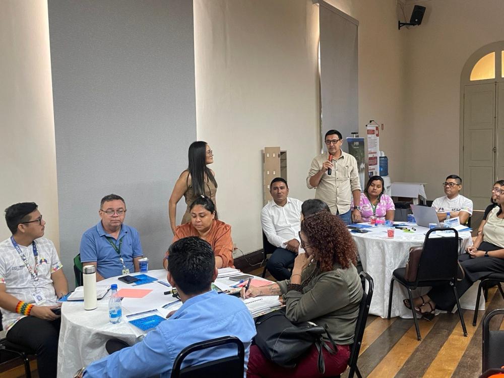 Acesso à água potável por populações vulneráveis, durante eventos climáticos, é tema de discussão entre Governo do Estado e Unicef