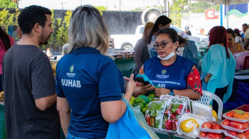 Governo do Amazonas promove edição especial da Feira de Produtos Regionais na sede da Suhab, nesta quinta-feira