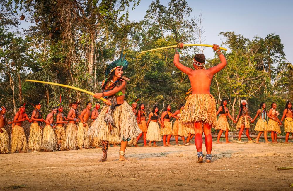 ‘A essência da ancestralidade’: cunhã-poranga do Caprichoso participa do Festival Mariri Yawanawa
