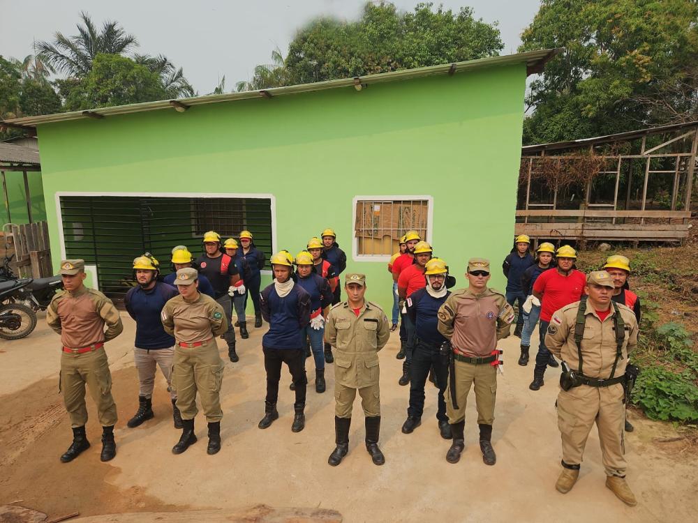 Brigadistas contratados pelo estado reforçam o combate às queimadas em cinco municípios