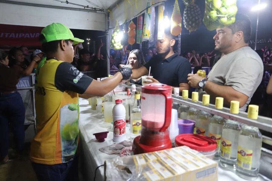 Shows de aniversário de Manaus movimentam comércio nas zonas Norte e Leste