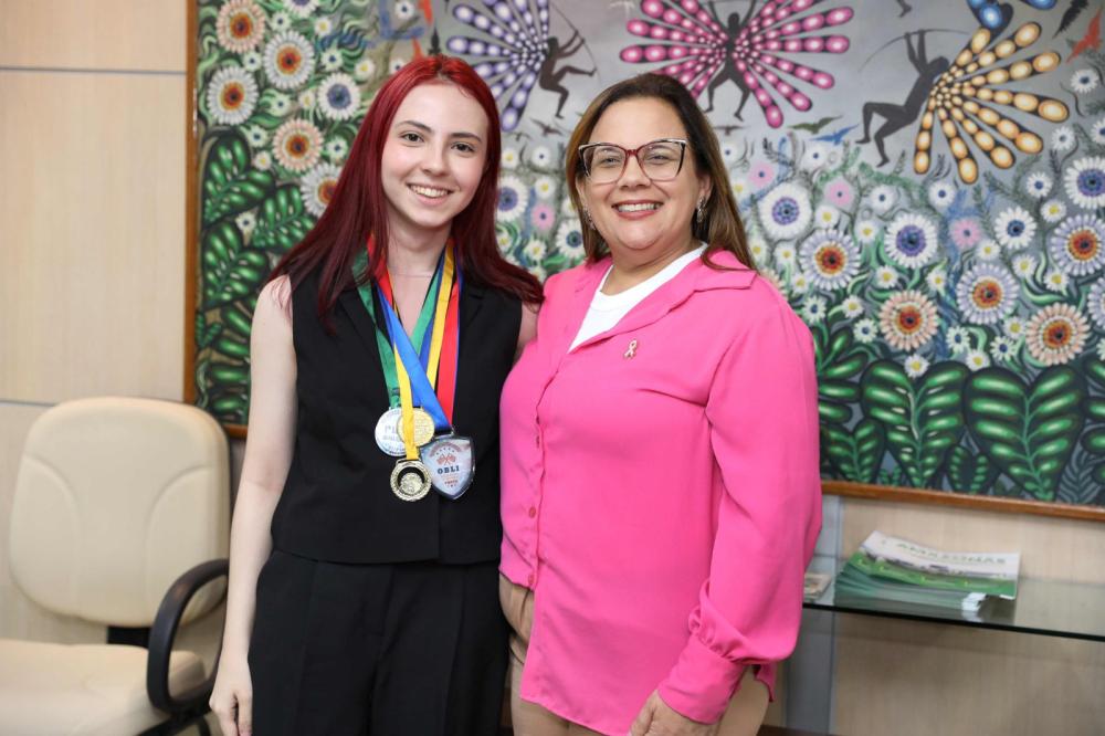 Aluna da rede estadual do Amazonas representará o Brasil em prova internacional de astronomia e astrofísica