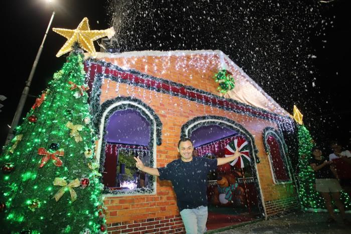 Prefeitura entrega primeira etapa da decoração natalina da Ponta Negra no aniversário da cidade