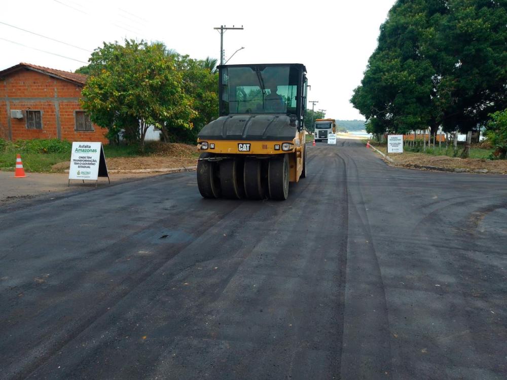 Asfalta Amazonas: Governo do Estado conclui pavimentação no Mocambo e avança no Caburi, em Parintins