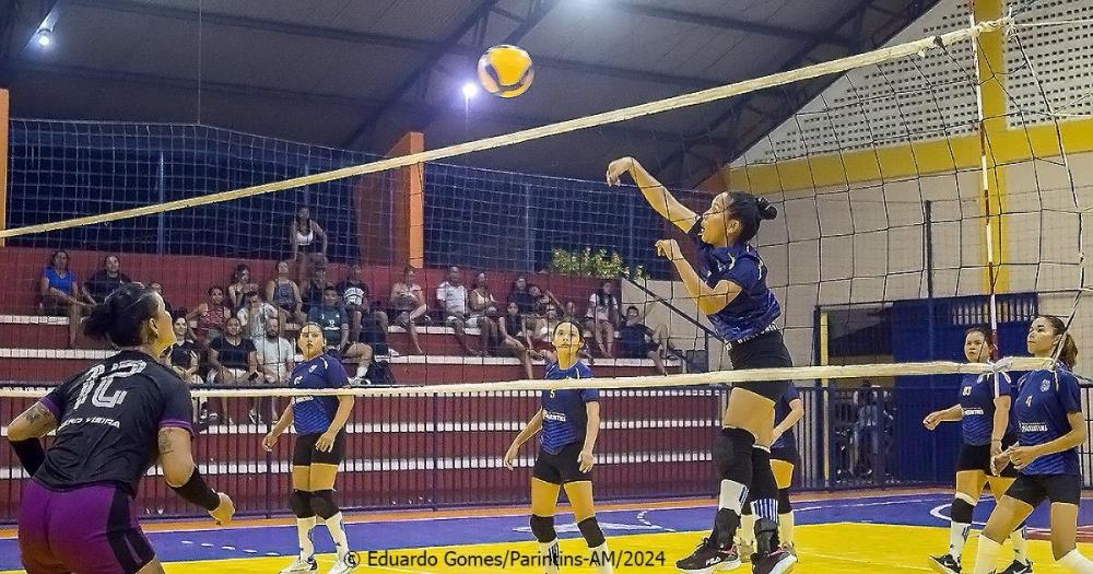 Estreia do voleibol no Copão Parintins Interbairros tem Palmares e Santa Clara como campeões