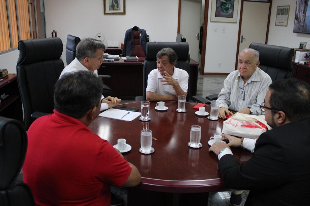Boi-Bumbá Garantido busca parcerias para reciclagem de materiais utilizados no Festival Folclórico de Parintins
