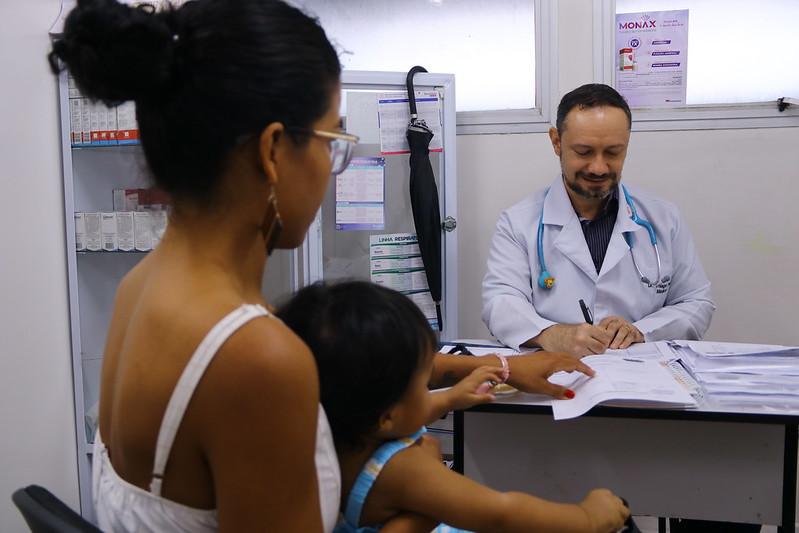 SES-AM orienta sobre prevenção e cuidados com a Síndrome Mão-Pé-Boca 
