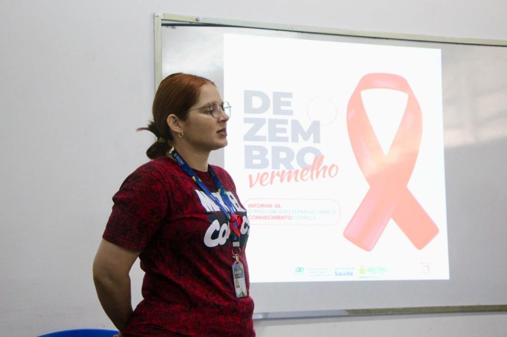 Centros de Convivência da Família mobilizam grupos de pessoas assistidas para a campanha Dezembro Vermelho