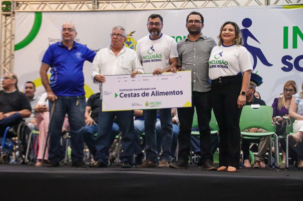 Governo do Amazonas fortalece assistência a pessoas com deficiência com doações de cestas de alimentos à OSCs