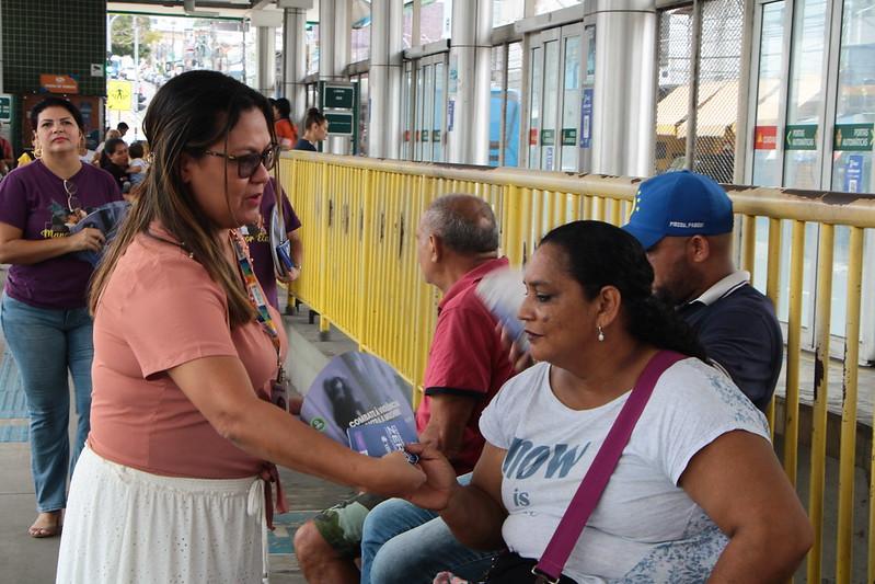 Prefeitura encerra campanha ‘21 Dias de Ativismo pelo Fim da Violência contra Mulheres e Meninas em Manaus’ com ação no Terminal 1