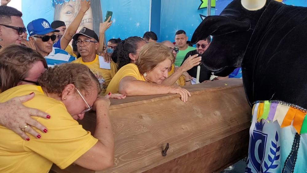 Parintins se despede do artista Juarez Lima