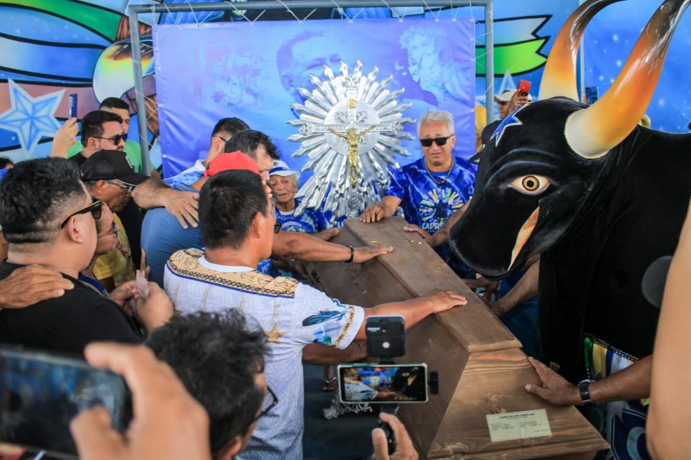 Saudade e homenagem: Nação Azul e Branca se despede do mestre Juarez Lima