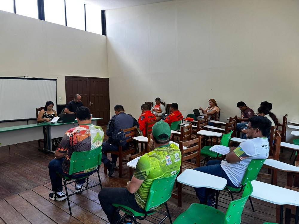 Secretaria de Meio Ambiente reuniu com entidades para definir ações de combate aos maus-tratos de animais