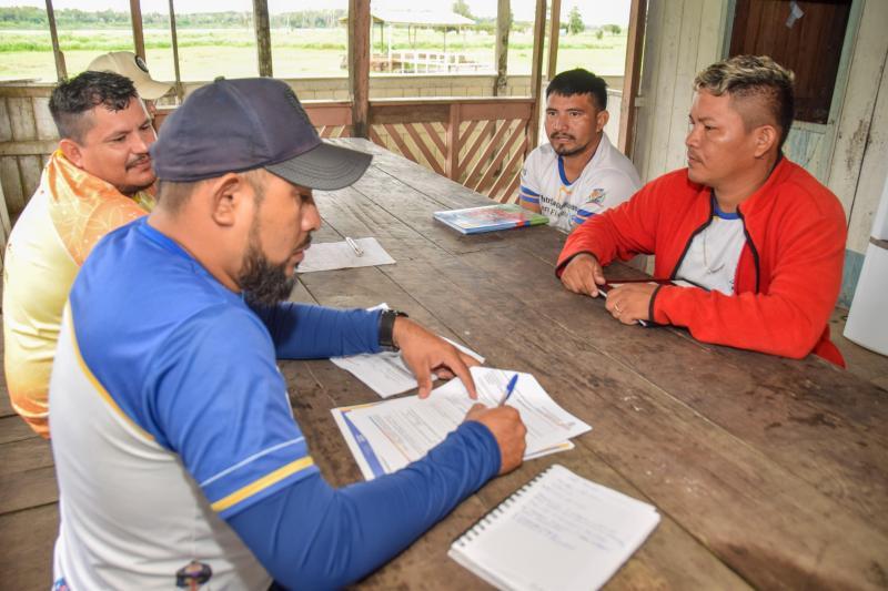 Secretaria de Educação realiza monitoramento em escolas de várzea, em Parintins