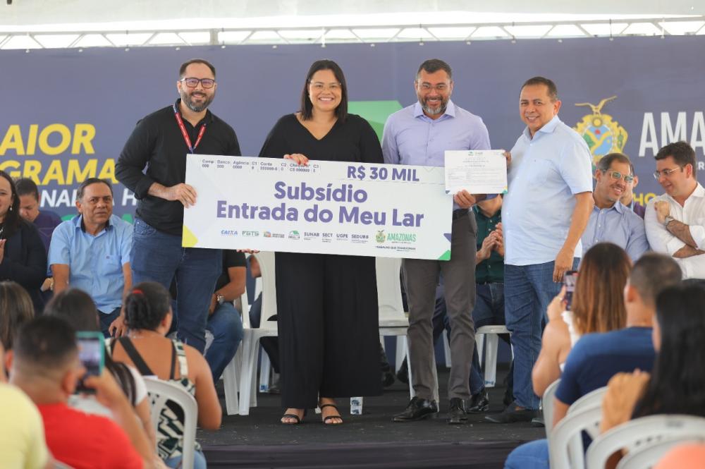 Governador Wilson Lima paga novos subsídios para 205 famílias beneficiadas pelo Amazonas Meu Lar