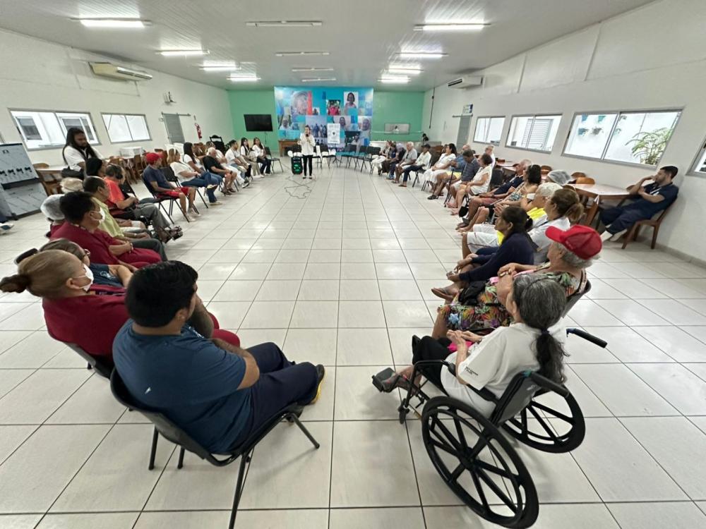 Prefeitura de Manaus promove palestras sobre saúde mental em alusão ao ‘Janeiro Branco’ para idosos e colaboradores da Fundação Dr. Thomas