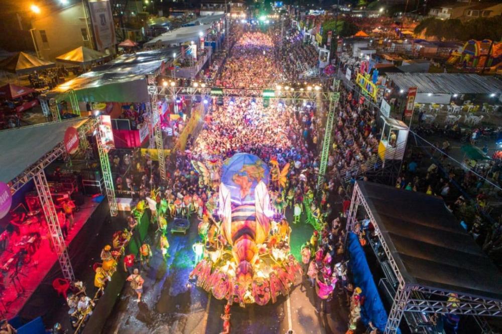 Preparação para o Carnailha 2025 movimenta blocos em Parintins