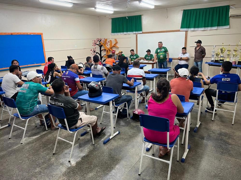 Incentivo ao Esporte: Prefeitura de Parintins e Alepin definem campeonatos feminino e Sub-17