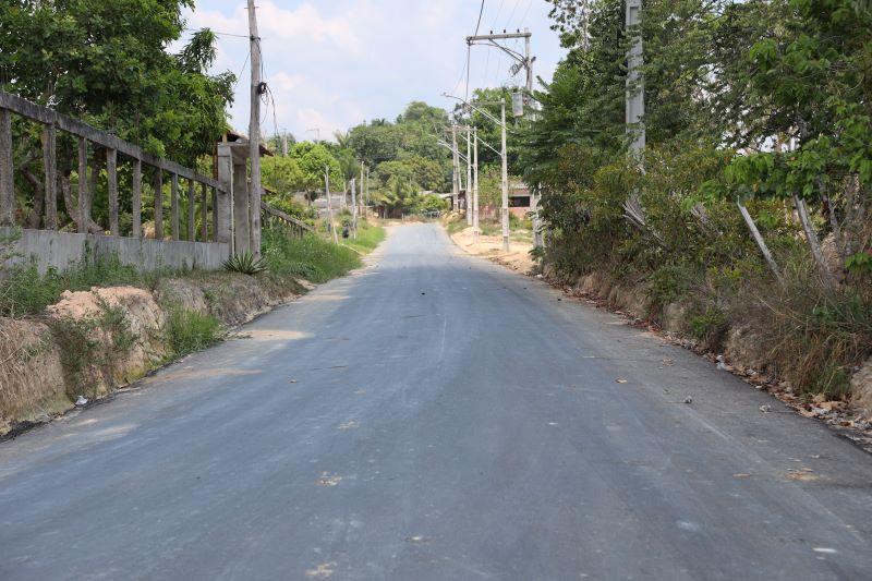 Prefeitura de Manaus visita comunidade Coliseu 3 no período chuvoso e moradores seguem satisfeitos com o asfalto
