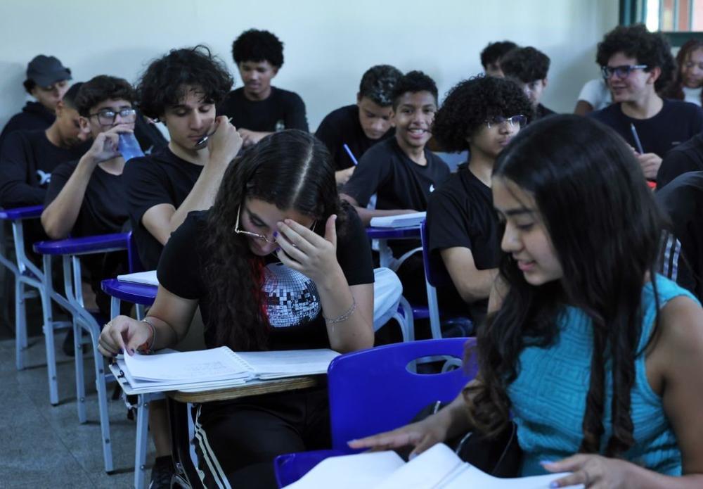 Pé-de-Meia será depositado na conta de alunos a partir de terça-feira