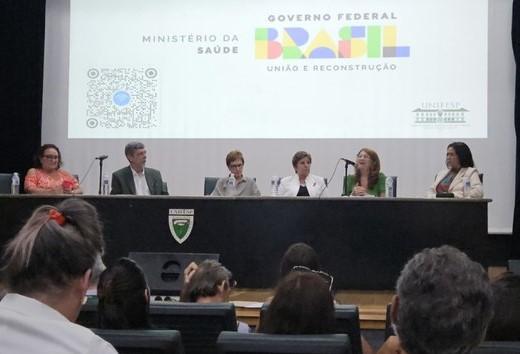 Relação entre aids avançada e mpox é tema de encontro nacional em São Paulo