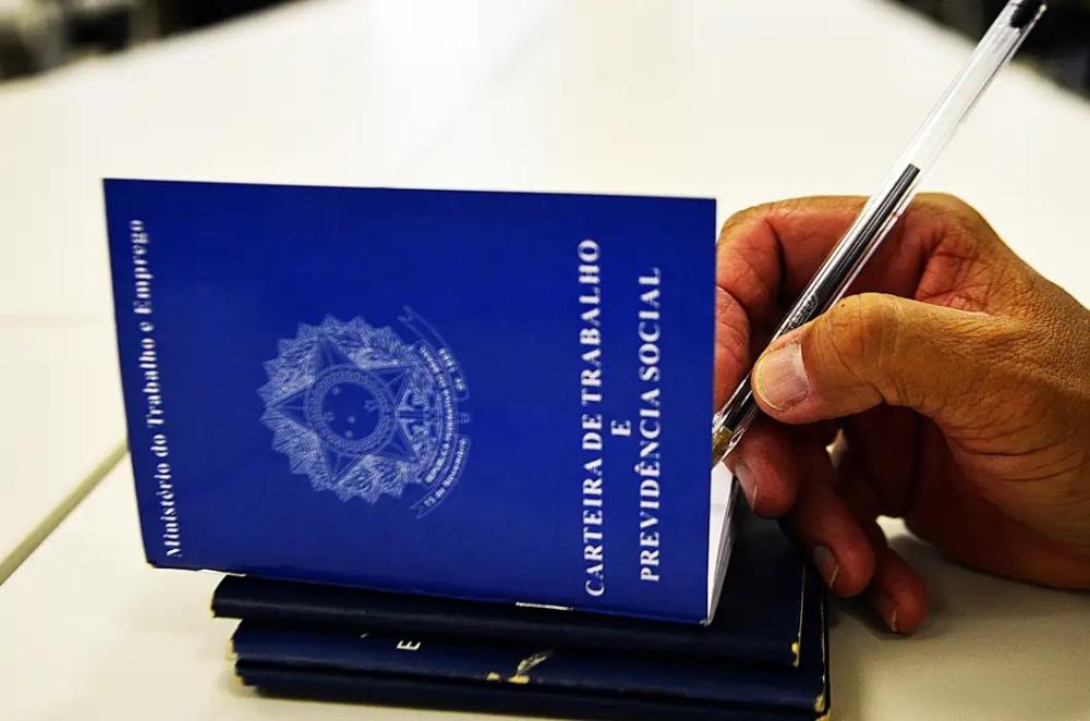 FGTS: Governo anuncia liberação de R$ 12 bi para trabalhadores demitidos optantes pelo saque-aniversário