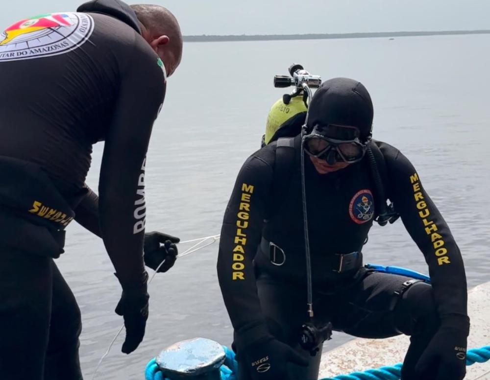 Mergulhadores táticos do CBMAM fortalecem ações em Bases Fluviais do Amazonas