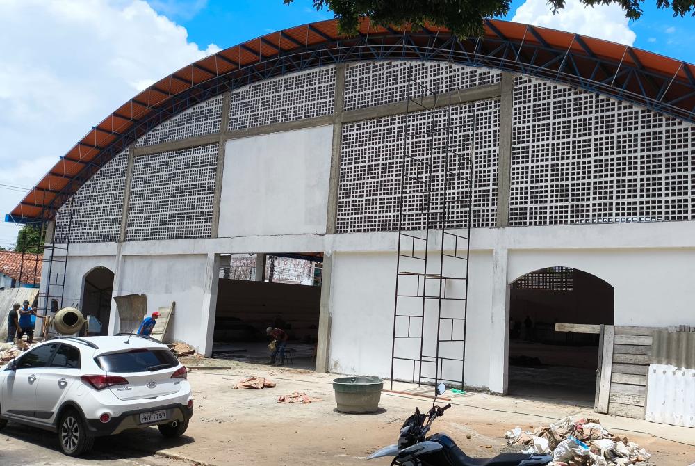 Prefeitura de Parintins avança na construção do ginásio do Colégio do Carmo