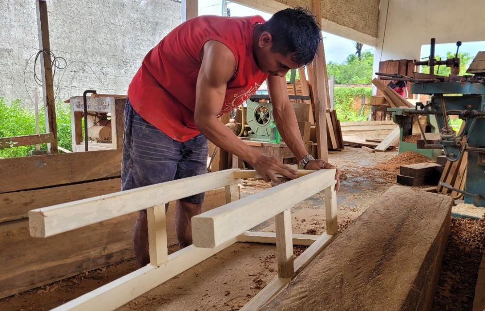 Prosai Parintins: Moveleiros comemoram chegada da nova rede de abastecimento de água