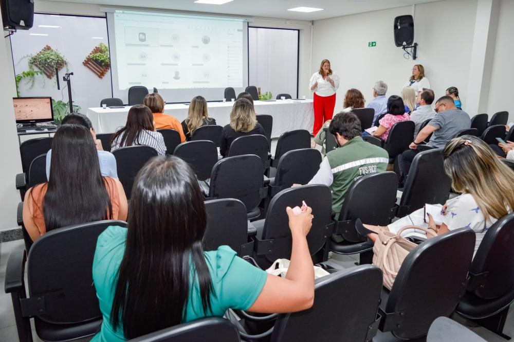 SES-AM apresenta estrutura do Cepcolu a secretários municipais de saúde
