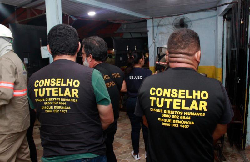 Médico é preso por suspeita de favorecimento à prostituição de crianças e adolescente