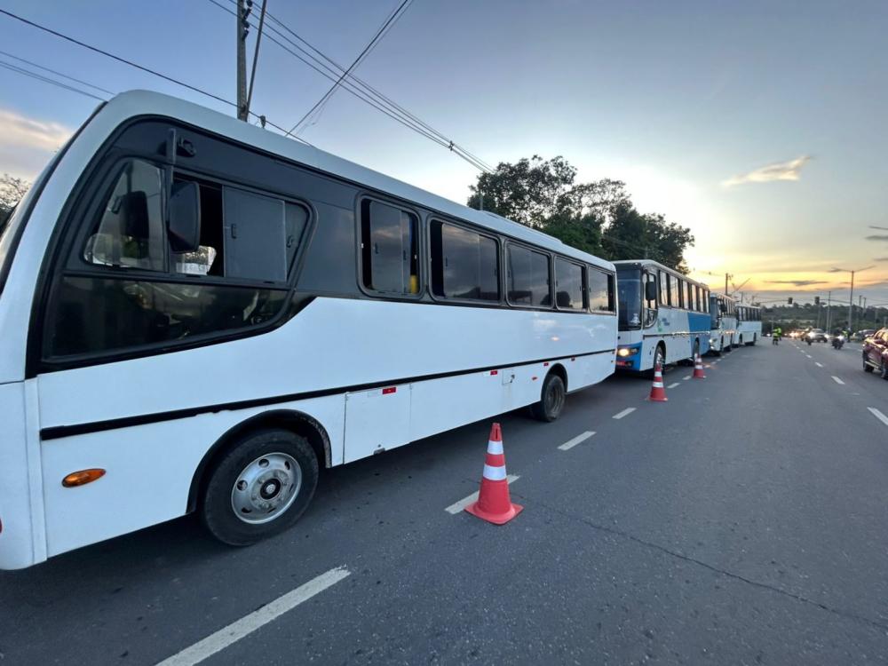 Prefeitura de Manaus realiza operação ‘Transporte Legal’ para combater transporte clandestino