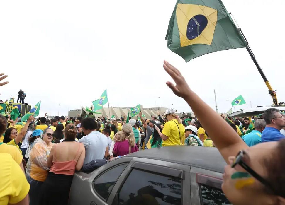 Moraes vota para condenar acusado de liderar acampamento golpista