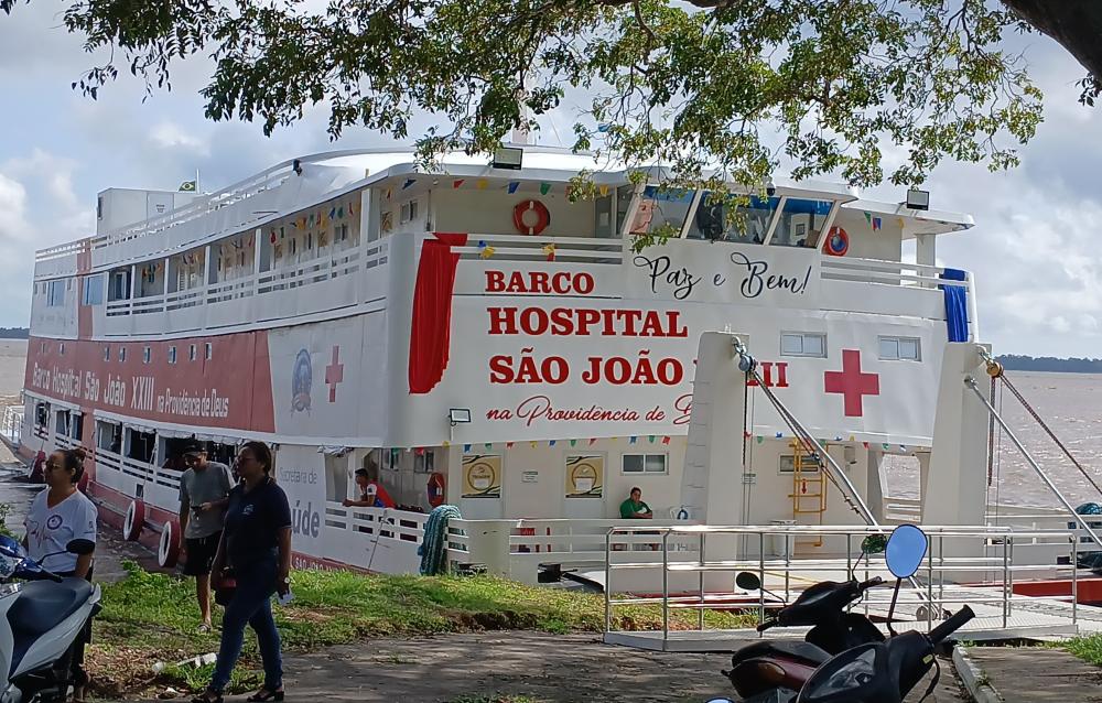 Barco Hospital São João XXIII está em Parintins para atender a população durante o Festival de Parintins Barco Hospital São João XXIII está em Parintins para atender a população durante o Festival de Parintins